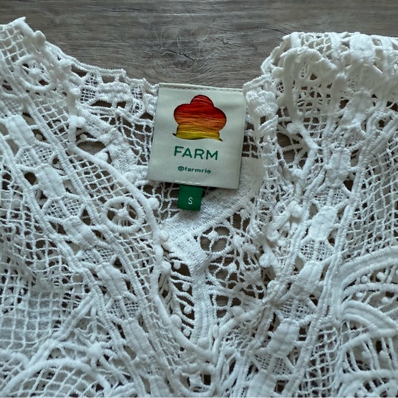 FARM Rio Lace Top - Size S - Picture 9 of 10